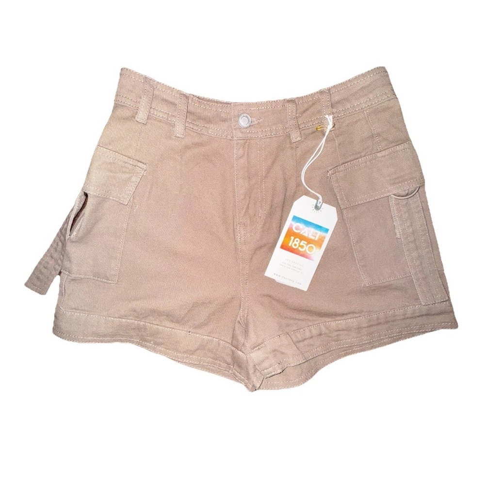 NWT Cali 1850 Women’s Size 1/25 Brown Tan Cargo Short Pockets & Metal Hardware
